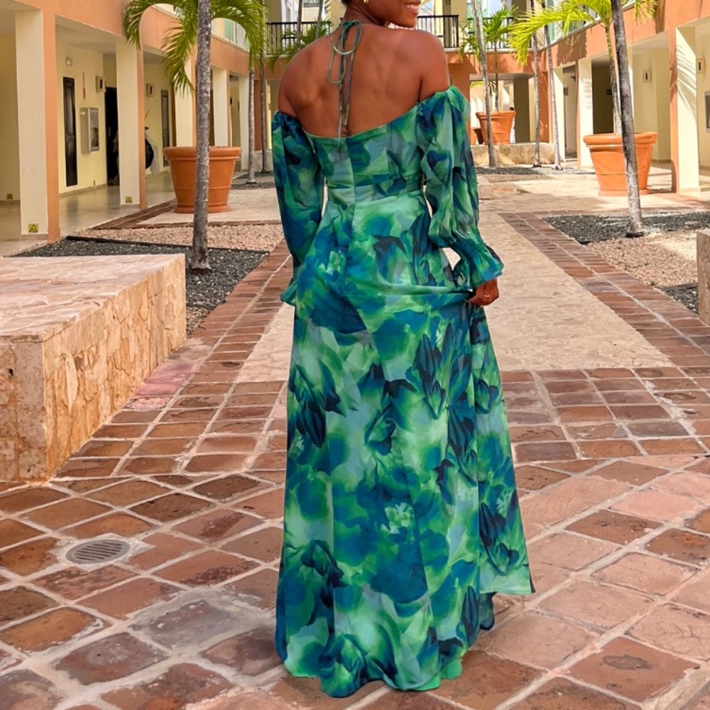 Gorgeous maxi dress